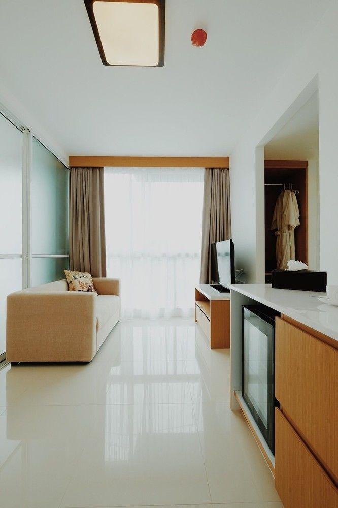 Modern Thai Suites Phuket Eksteriør billede